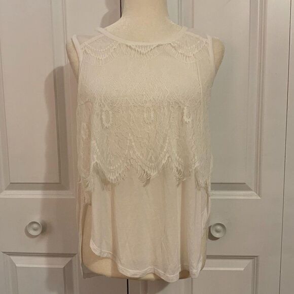 Olive + Oak White Sleeveless Lace Detail Round Neckline Rayon Boho Top Small - Picture 1 of 7